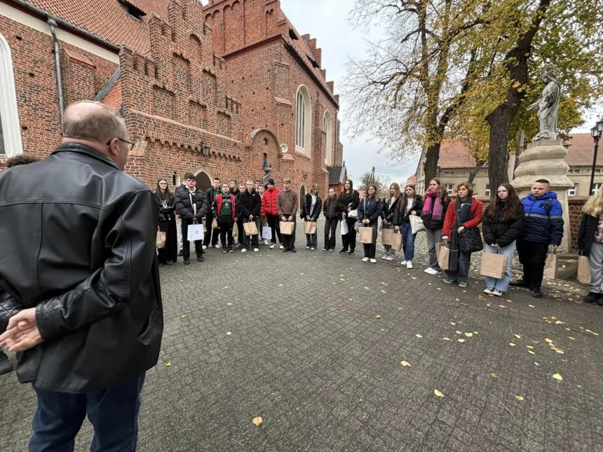 Ujęcie podczas zwiedzenia Gostynia