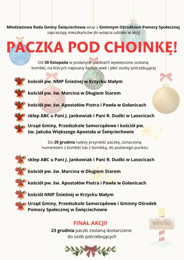 Plakat informacyjny dotyczący akcji "Paczka pod choinkę", zawierający daty i miejsca, w których można znaleźć bombki z informacjami o wieku i płci potrzebujących. W górnej części umieszczone są ozdobne bombki, a w dolnej podano szczegóły dotyczące daty dostarczenia paczek oraz miejsc ich zbiórki.