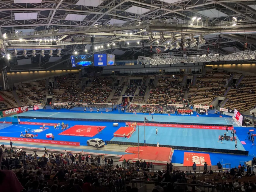 Zdjęcie stadiony w środku